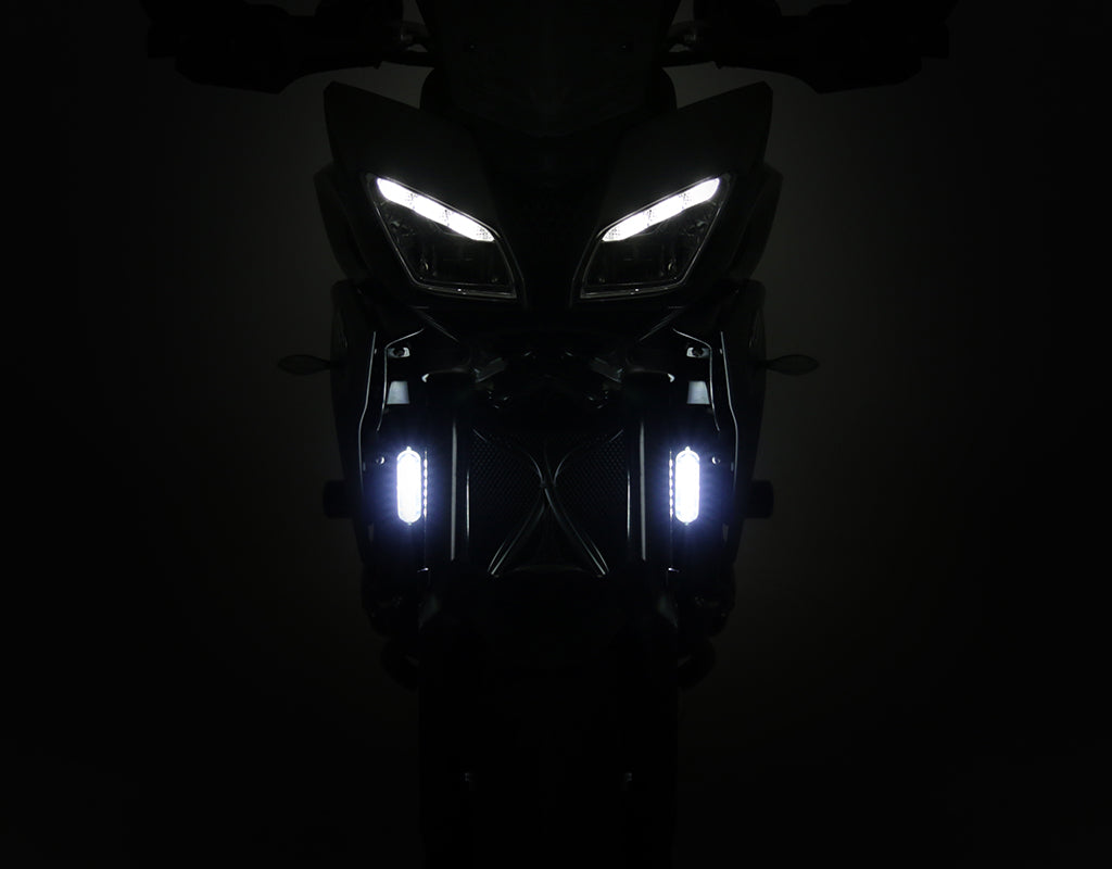 DENALI DRL Visibility Lighting Kit with Offset Mount - White or Amber – bilde 2