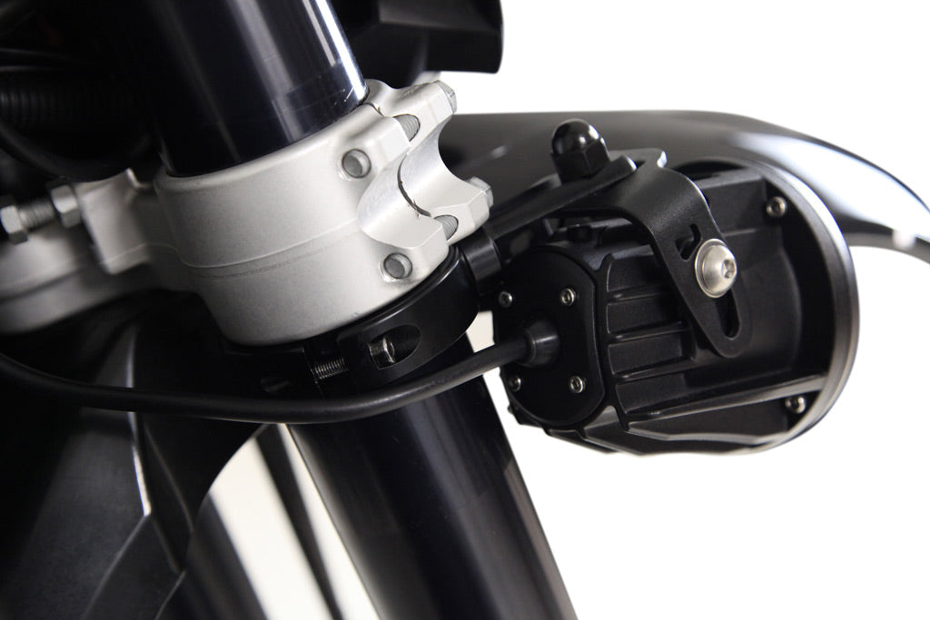 DENALI Driving Light Mount - Articulating Bar Clamp 50mm-60mm, Black – bilde 2