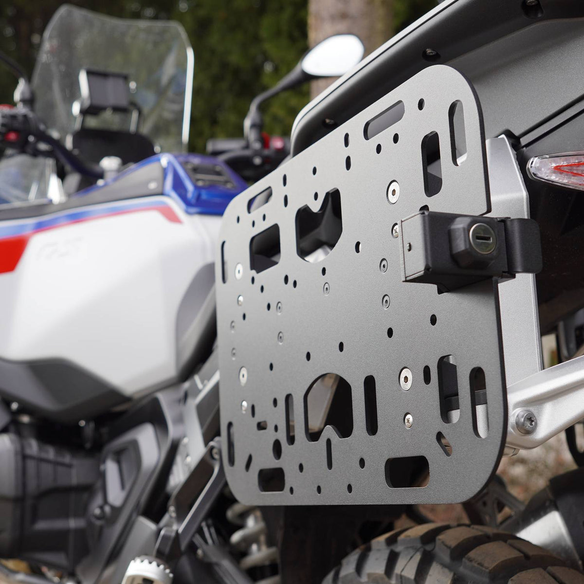 Rackless plate V1 for OEM 1300GS ADV