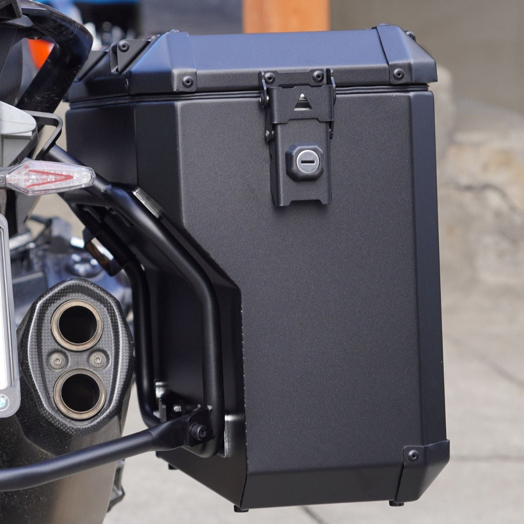 Side pannier system BMW R 1200/1250 GS LC (2013-2024) for ADV rack.