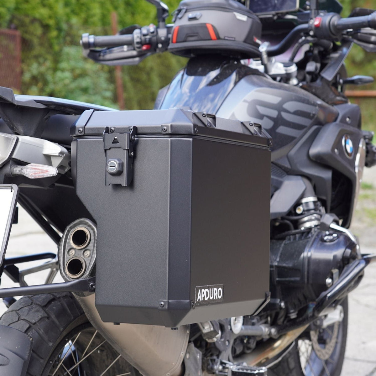 Side pannier system BMW R 1200/1250 GS LC (2013-2024) for ADV rack.