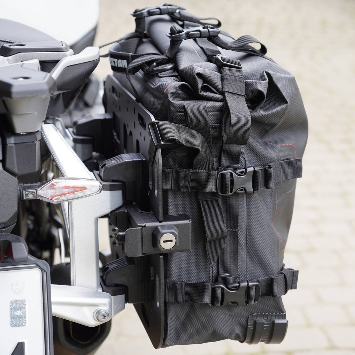 Rackless plate V1 for OEM 1300GS ADV